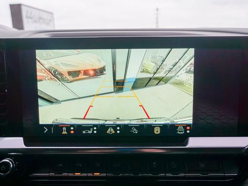 Used 2024 GMC Sierra 1500 SLT w/ SLT Premium Plus Package image 28