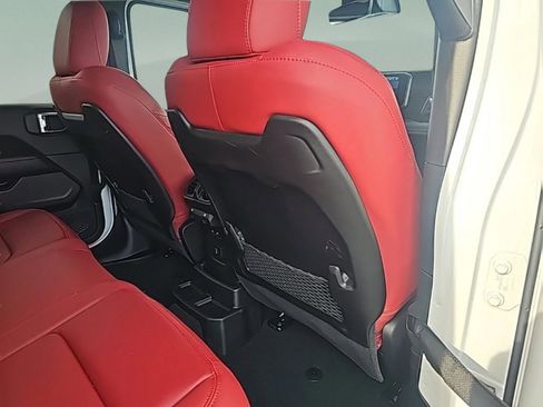 Used 2024 Jeep Wrangler Unlimited Rubicon 392 image 38