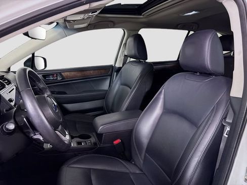 Used 2018 Subaru Outback 2.5i Limited AWD/4WD image 21