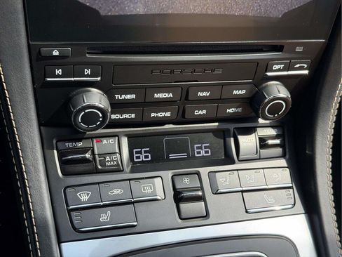 Used 2019 Porsche 718 Cayman RWD image 5