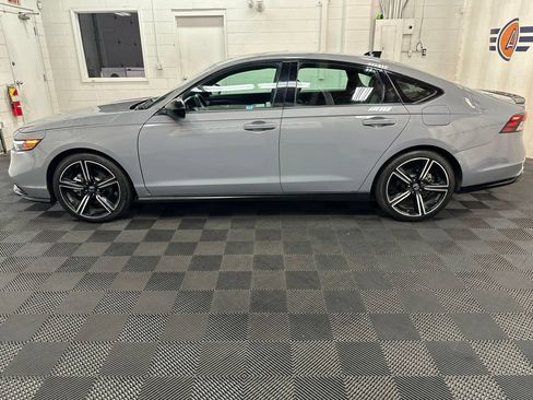 Used 2024 Honda Accord Sport image 6