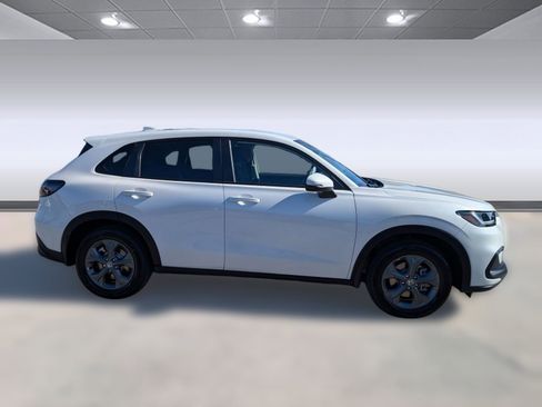 New 2026 Honda HR-V LX image 8