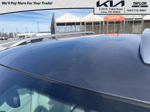 Used 2019 Jeep Cherokee Limited w/ Technology Group image 12