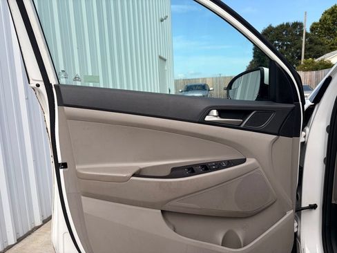 Used 2020 Hyundai Tucson SE FWD image 5