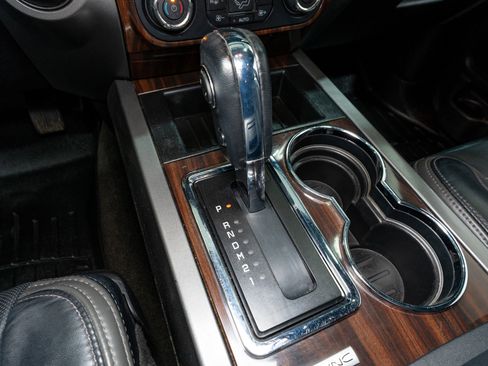 Used 2017 Ford Expedition Platinum image 26