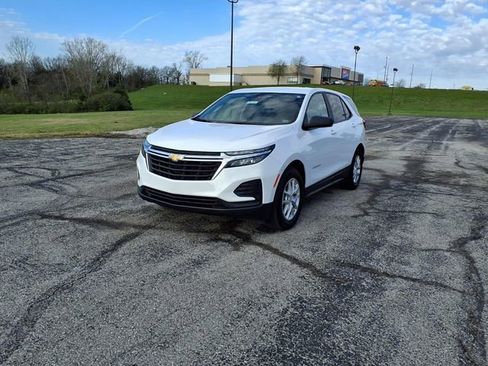 Used 2024 Chevrolet Equinox LS w/ LS Convenience Package FWD image 45