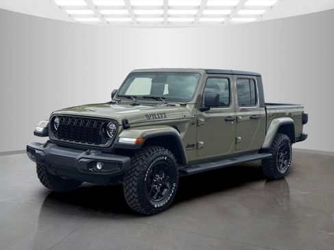 Certified 2026 Jeep Gladiator Overland AWD/4WD image 3