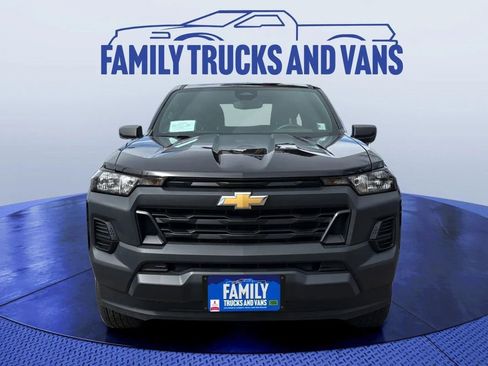 Used 2023 Chevrolet Colorado W/T image 5