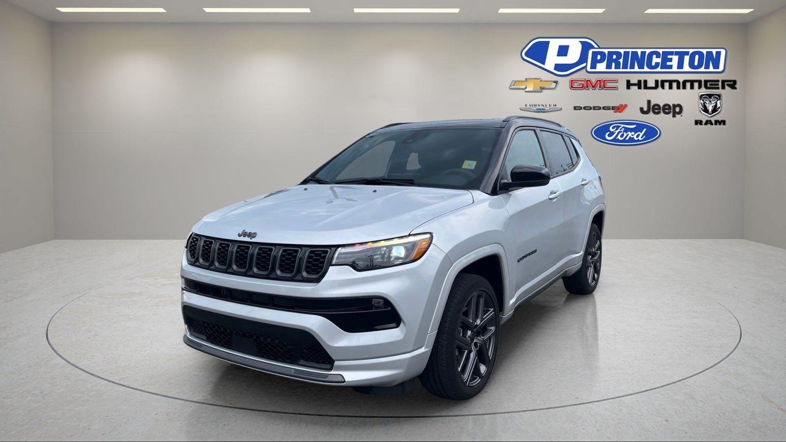 Used 2025 Jeep Compass Limited w/ High Altitude Package AWD/4WD image 3