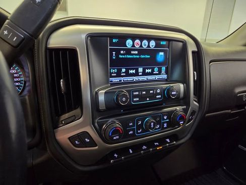 Used 2018 GMC Sierra 2500 SLT w/ Duramax Plus Package AWD/4WD image 19