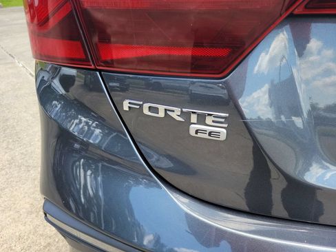 Used 2021 Kia Forte Sedan FWD image 7