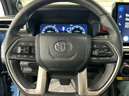 Certified 2025 Toyota 4Runner TRD Off-Road Premium w/ Tow Technology Package AWD/4WD image 10