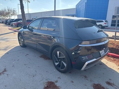 Used 2025 Hyundai Ioniq 5 SE image 3