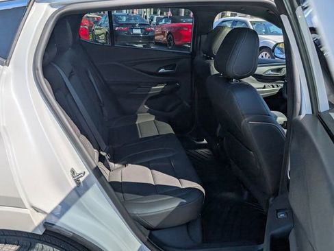 Used 2025 Buick Envista Avenir FWD image 19