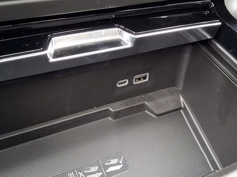 New 2026 GMC Yukon AT4 Ultimate w/ LPO, Illumination Package image 16