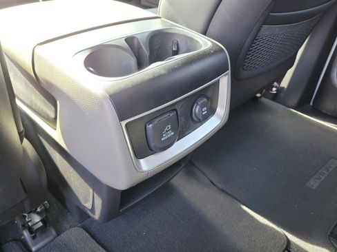 Used 2025 Kia Carnival SX FWD image 12