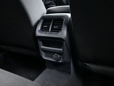 Used 2022 Volkswagen Tiguan S FWD image 37