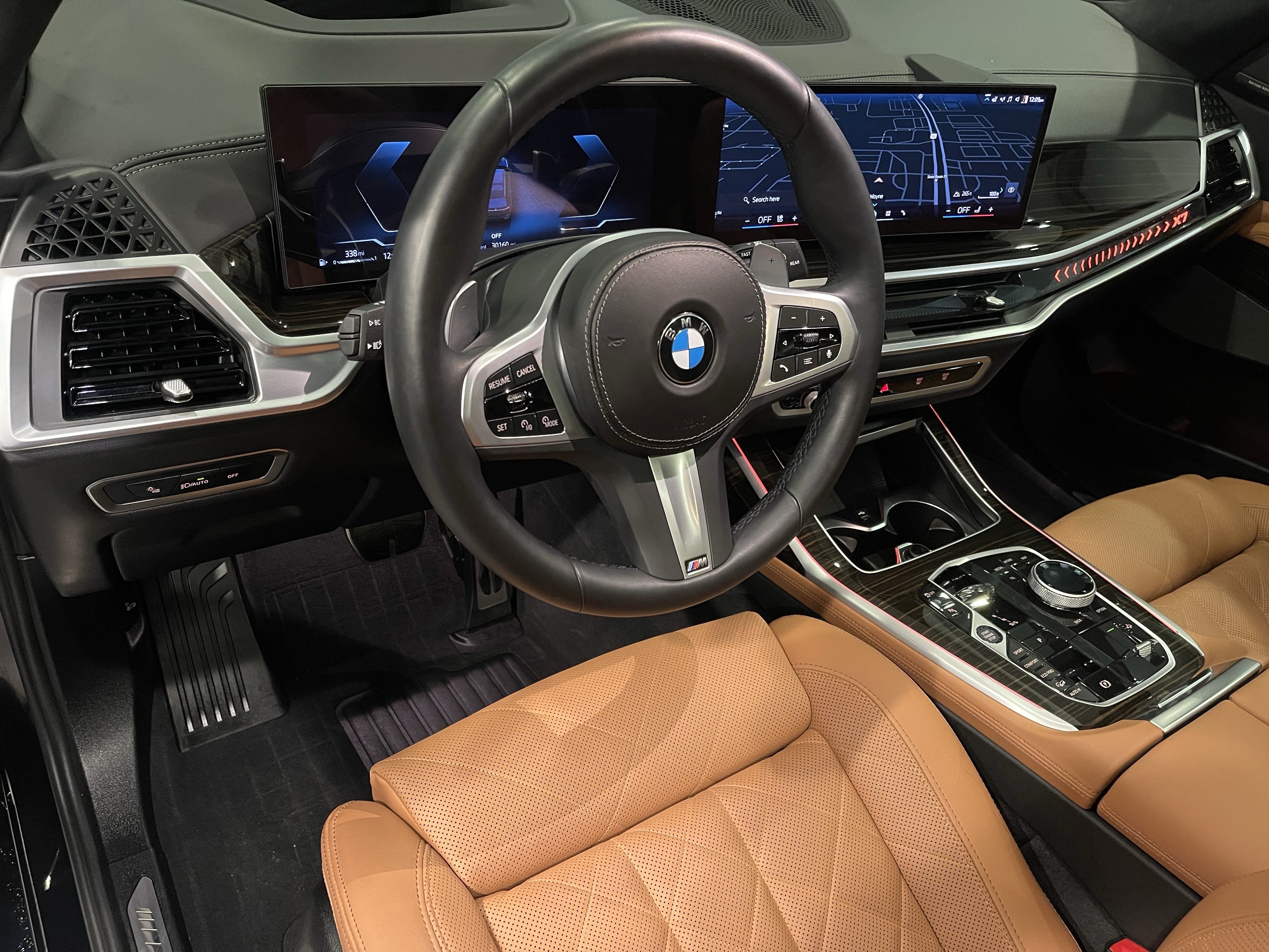 Used 2025 BMW X7 xDrive40i w/ M Sport Package AWD/4WD image 13