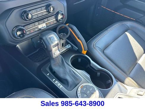 Used 2024 Ford Bronco Badlands image 20
