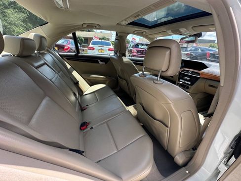 Used 2014 Mercedes-Benz C 250 Sedan image 17