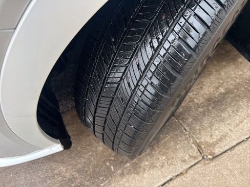 Certified 2025 Lexus RX 350 350h Luxury image 9