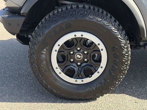 Used 2024 Ford Bronco Badlands AWD/4WD image 11