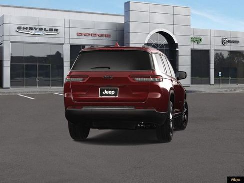 Used 2024 Jeep Grand Cherokee L Altitude AWD/4WD image 14