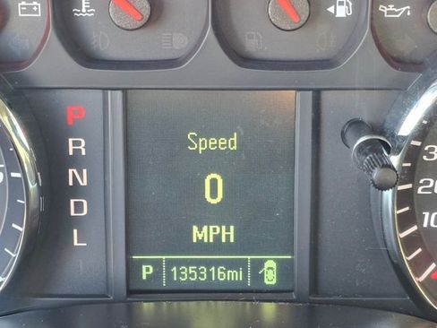 Used 2018 Chevrolet Silverado 1500 Custom w/ Custom Value Package image 20