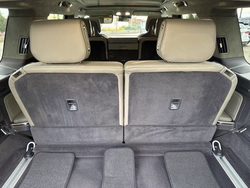 Used 2023 Rivian R1S Adventure image 8