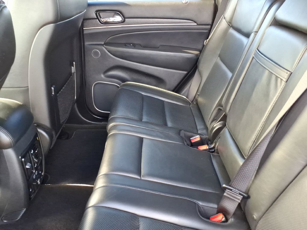 Used 2020 Jeep Grand Cherokee High Altitude AWD/4WD image 17