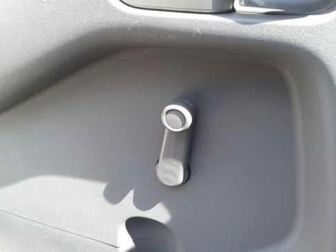 Used 2013 Nissan Frontier S RWD image 19