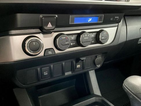Used 2023 Toyota Tacoma SR image 33