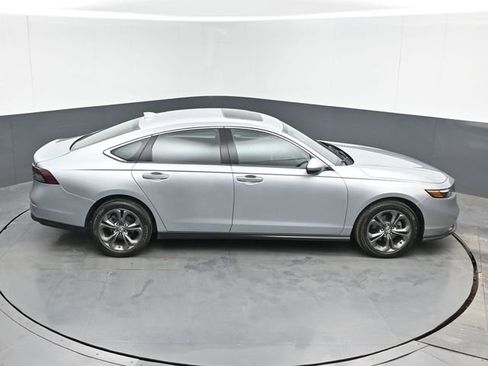 Used 2024 Honda Accord EX image 37