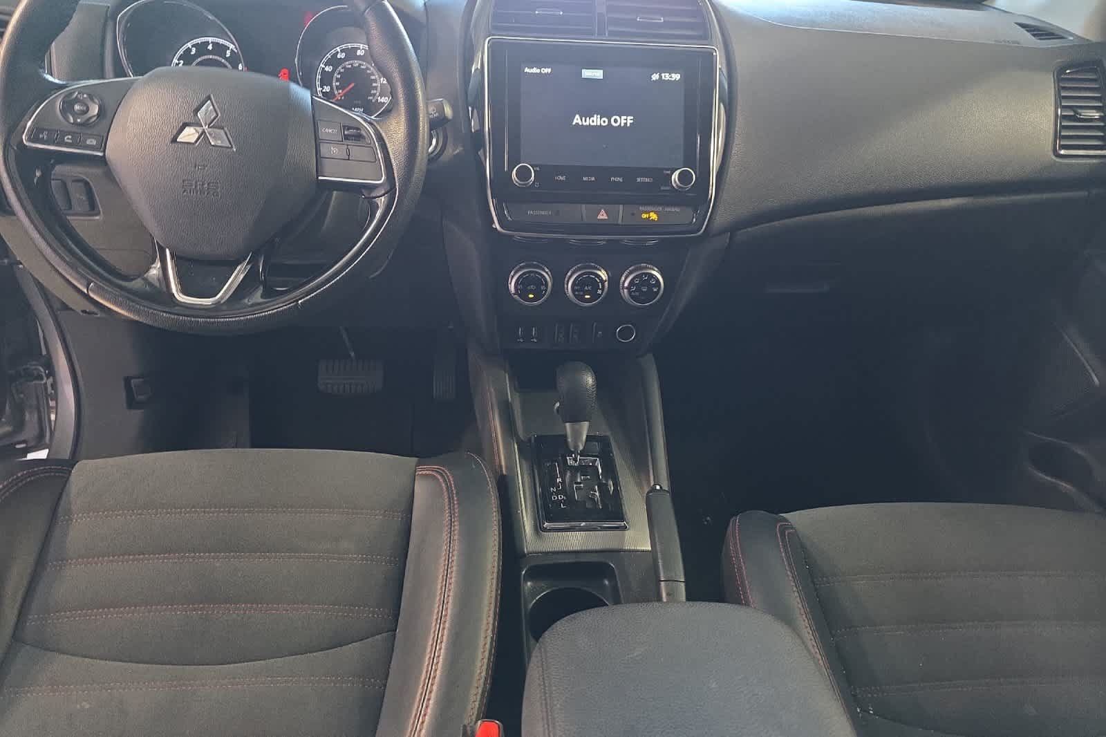 Used 2024 Mitsubishi Outlander Sport SE AWD/4WD image 4