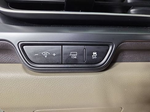 Certified 2026 Kia Carnival LXS FWD image 28