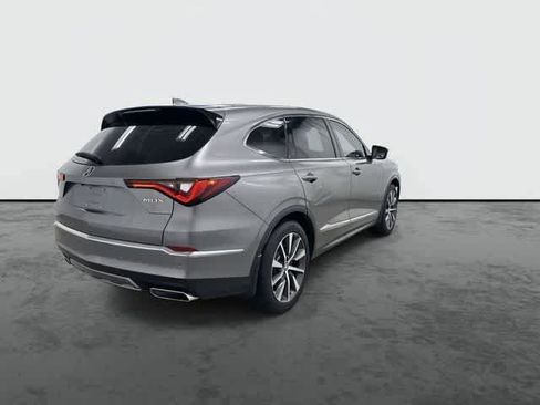 Used 2025 Acura MDX w/ Technology Package FWD image 3