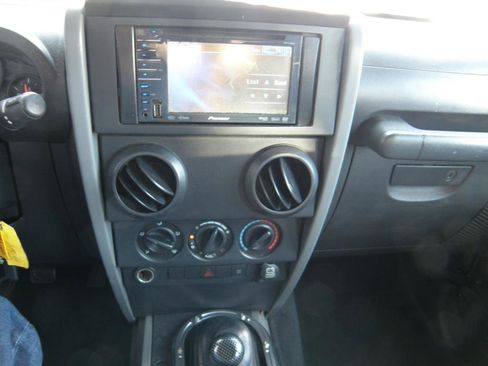 Used 2008 Jeep Wrangler Unlimited X image 11