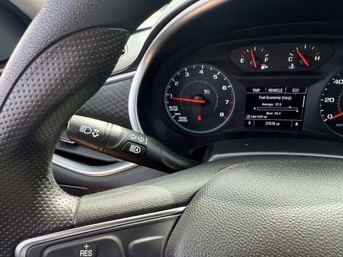 Used 2025 Chevrolet Malibu LT image 32