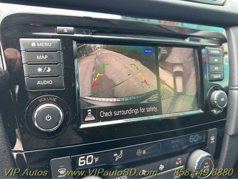 Used 2018 Nissan Rogue SV w/ Premium Package image 6