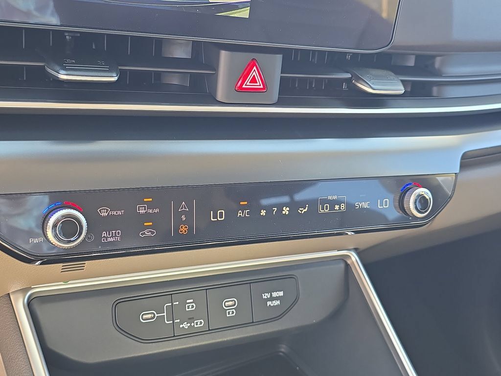 New 2026 Kia Carnival FWD image 25