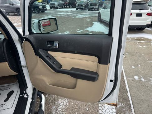 Used 2007 HUMMER H3 Adventure image 15