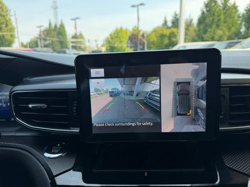 Used 2021 Ford Explorer ST w/ Equipment Group 401A AWD/4WD image 16