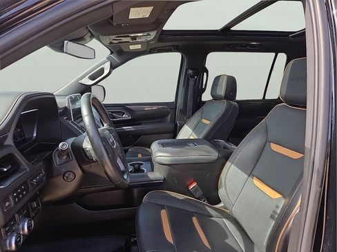 Used 2023 GMC Yukon XL AT4 image 16