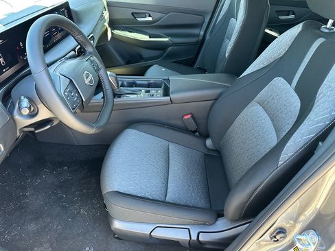 Used 2026 Nissan Sentra SV w/ SV Convenience Package image 5