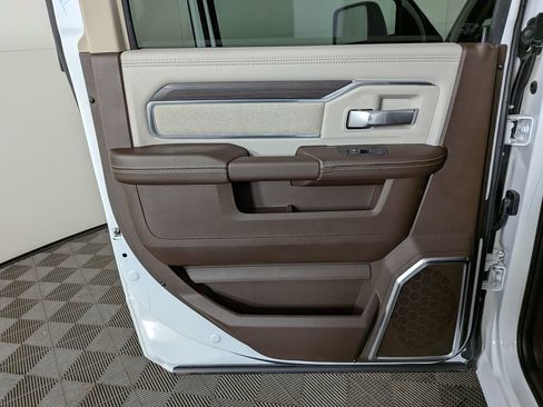 New 2026 RAM 3500 Laramie AWD/4WD image 28