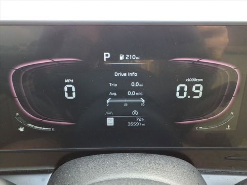 Used 2023 Kia Sportage EX image 14