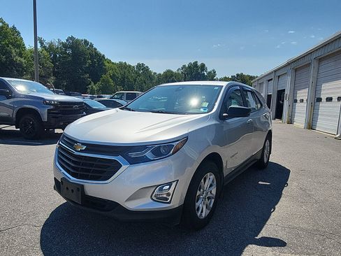Used 2020 Chevrolet Equinox LS AWD/4WD image 1