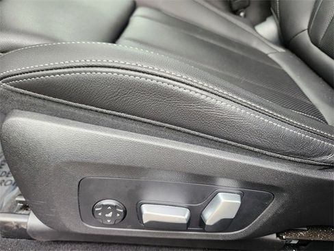 Used 2024 BMW X4 xDrive30i image 9