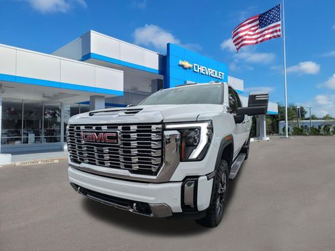 Used 2024 GMC Sierra 3500 Denali w/ Denali Reserve Package AWD/4WD image 7