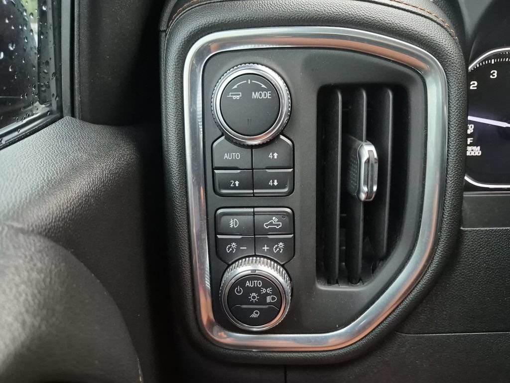 Used 2021 GMC Sierra 1500 AT4 w/ Driver Alert Package I AWD/4WD image 29